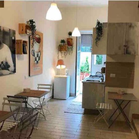 רומא Dea Flora Home B&B מראה חיצוני תמונה