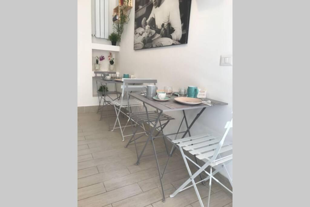 רומא Dea Flora Home B&B מראה חיצוני תמונה