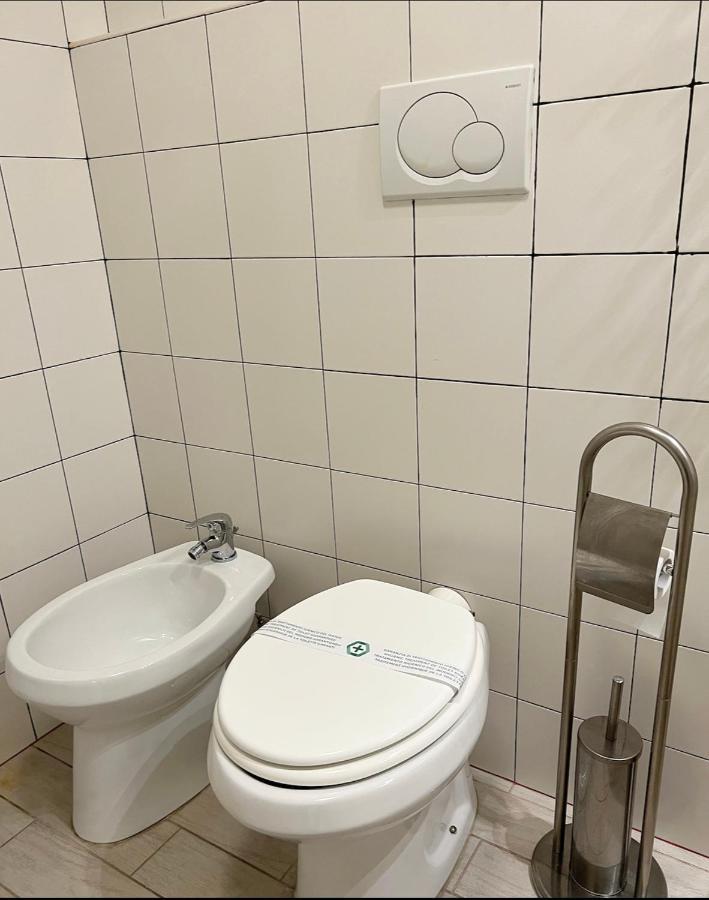 רומא Dea Flora Home B&B מראה חיצוני תמונה