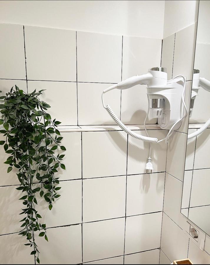 רומא Dea Flora Home B&B מראה חיצוני תמונה