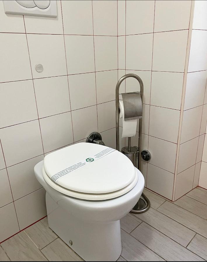 רומא Dea Flora Home B&B מראה חיצוני תמונה